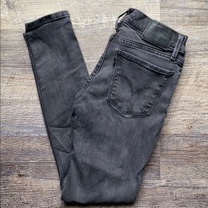 Levi’s 710 Super Skinny Jean
